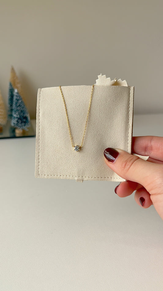 Dainty Solo Necklace